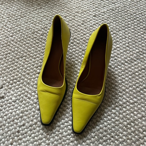 LIKE NEW Vagabond Tilly Pointed Toe Pump - Picture 3 of 4